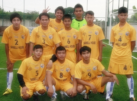 The Sarnelli House team from Nong Khai.